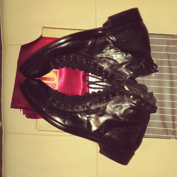 Jo Ghost Boots - Picture 3 of 6